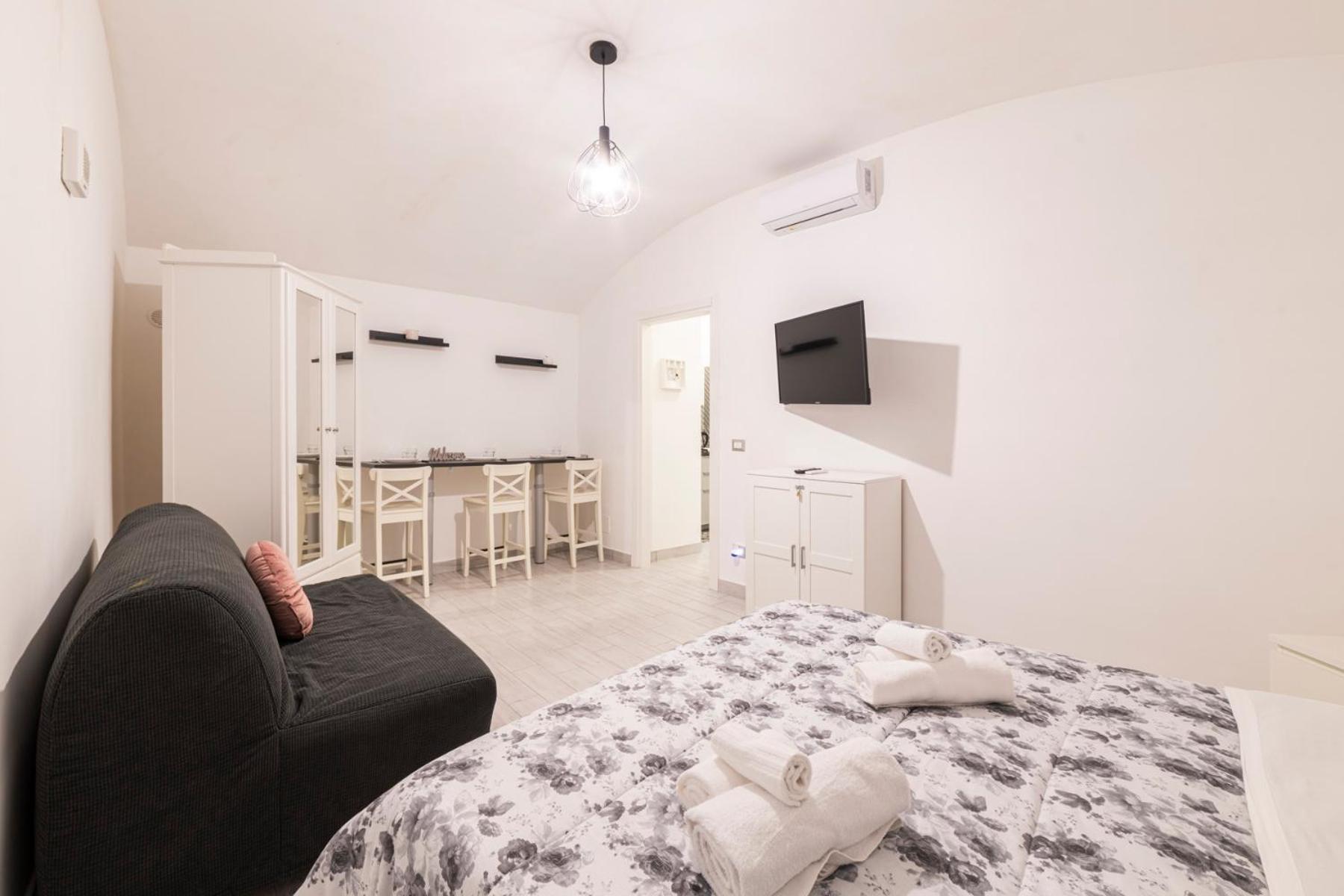 Apartment Rita's House By Domusextra Naples